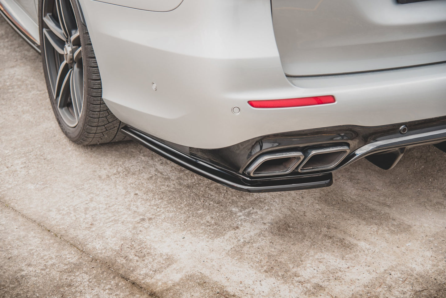 Heck Ansatz Flaps Diffusor für Mercedes-Benz E63 AMG Kombi/Limousine S213/W213 schwarz Hochglanz