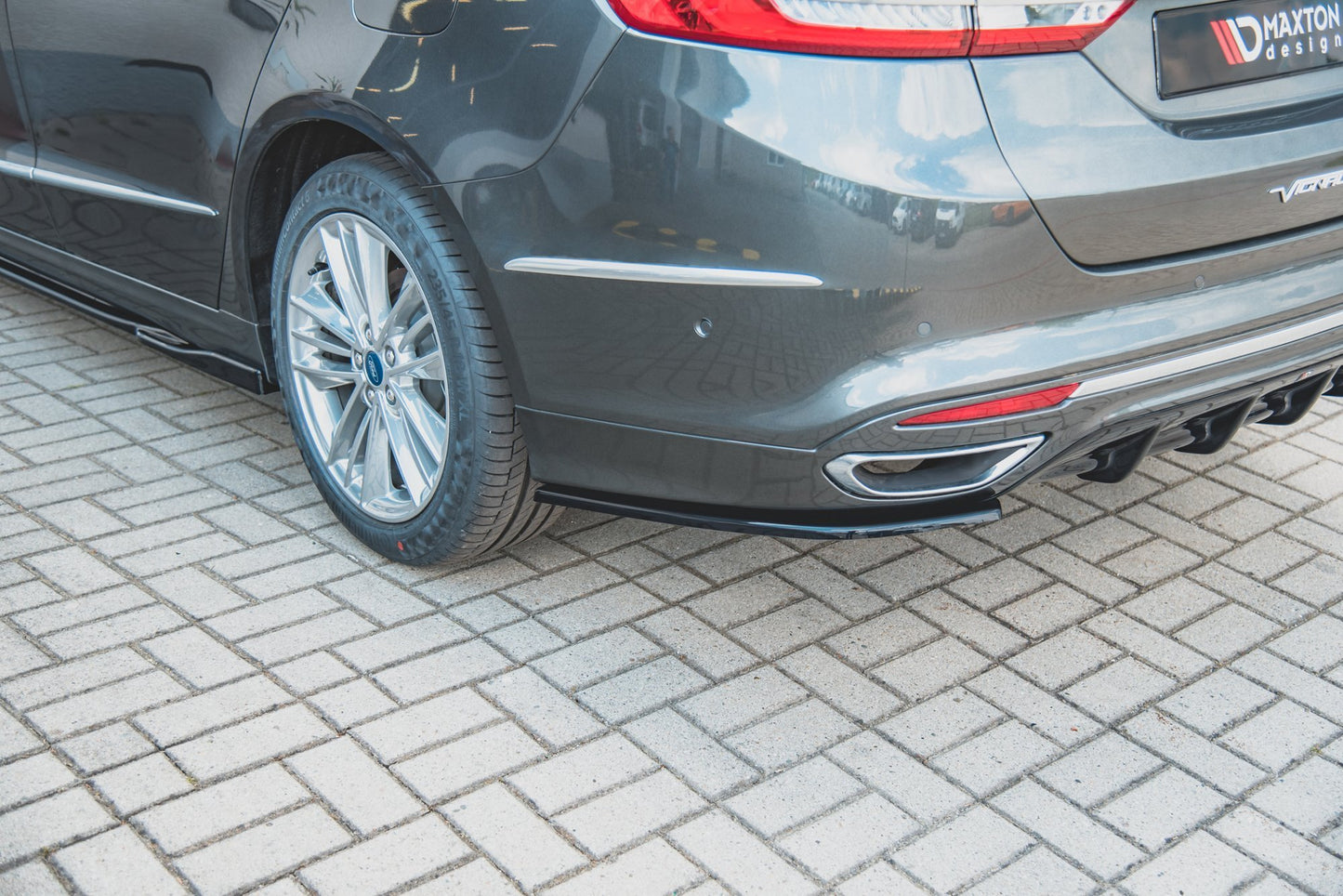 Heck Ansatz Flaps Diffusor für Ford Mondeo Vignale Mk5 Facelift schwarz Hochglanz