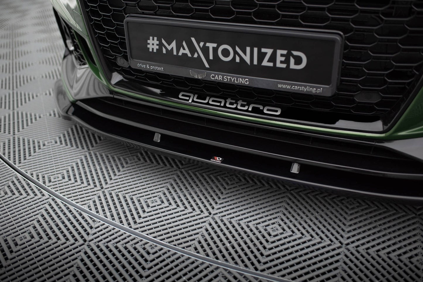 Front Ansatz V.1 für Audi RS4 B9 schwarz Hochglanz