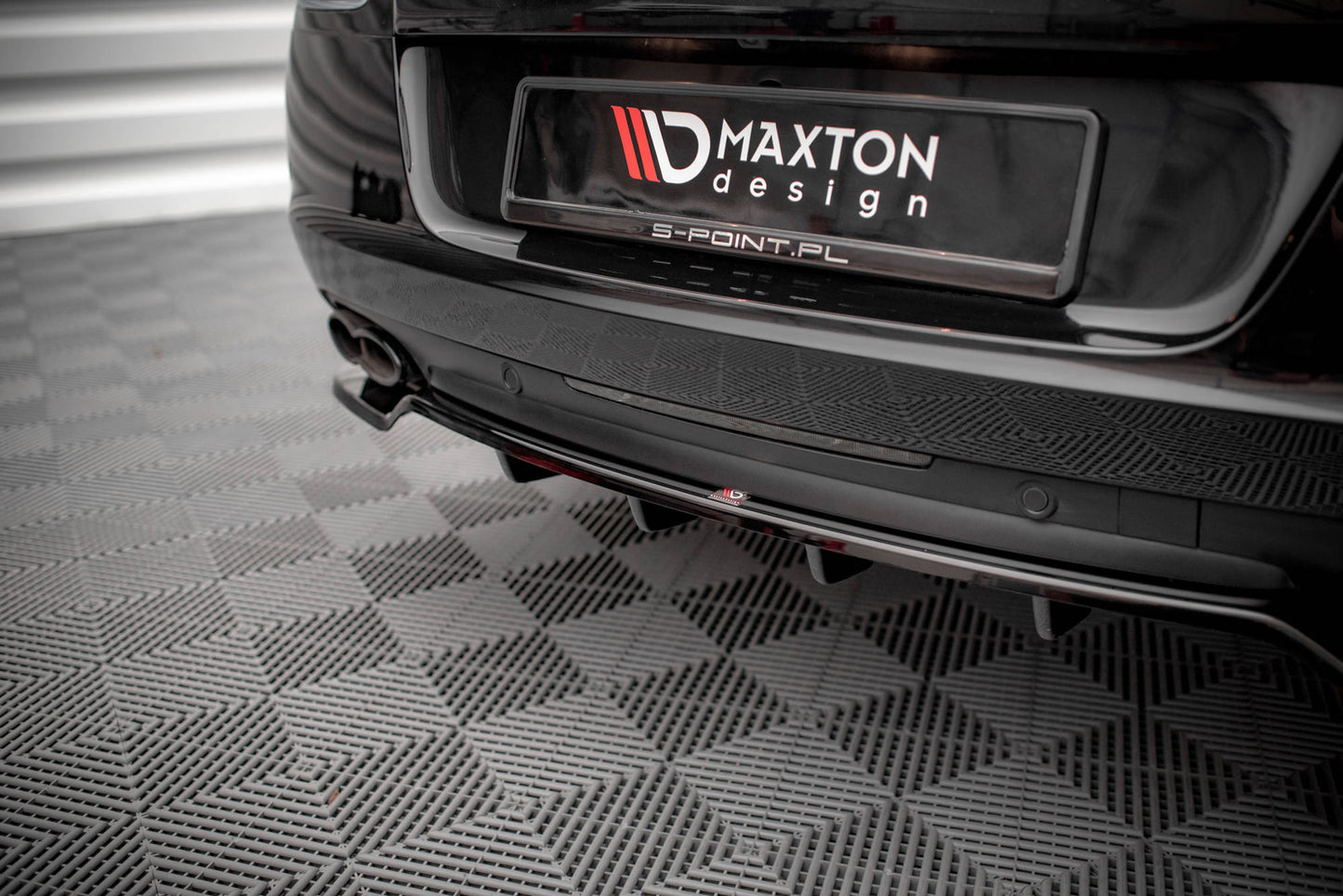 Mittlerer Cup Diffusor DTM Look Heck Ansatz für Bentley Continental GT V8 S Mk2 schwarz Hochglanz