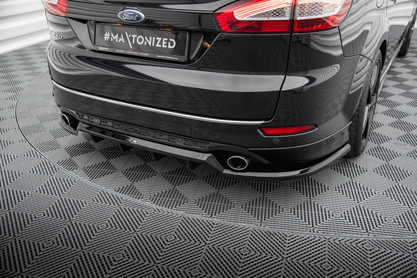 Mittlerer Cup Diffusor DTM Look Heck Ansatz für Ford Mondeo ST-Line Kombi Mk4 Facelift schwarz Hochglanz