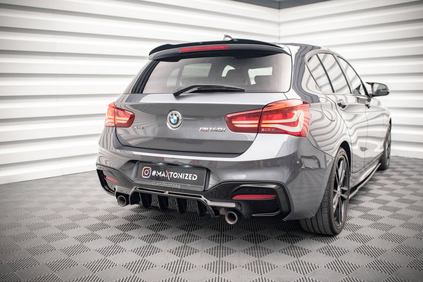 Diffusor Heck Ansatz für Bmw 1 F20/ F21 Facelift M-Power schwarz Hochglanz