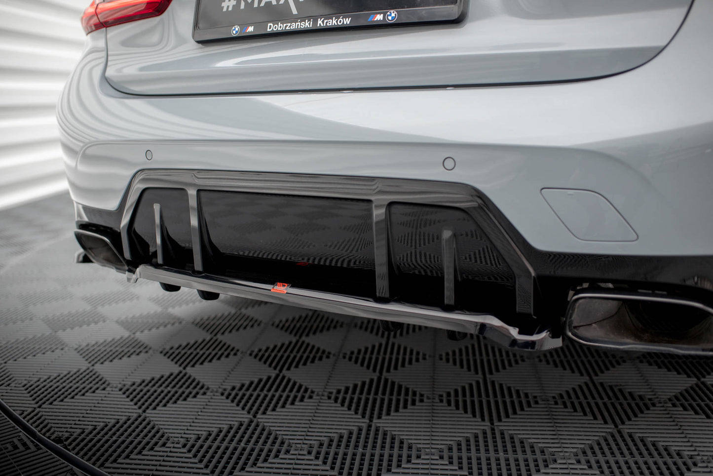 Mittlerer Cup Diffusor DTM Look Heck Ansatz für V.1 BMW M340i G20 / G21 Facelift schwarz Hochglanz