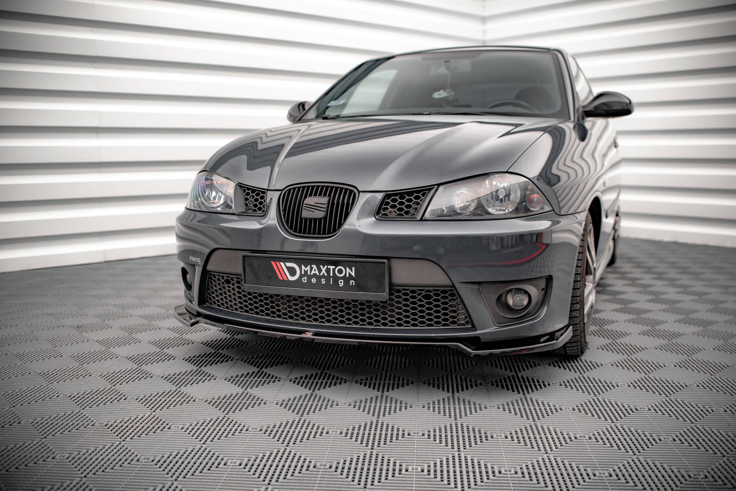 Front Ansatz V.3 für Seat Ibiza Cupra Mk3 schwarz Hochglanz