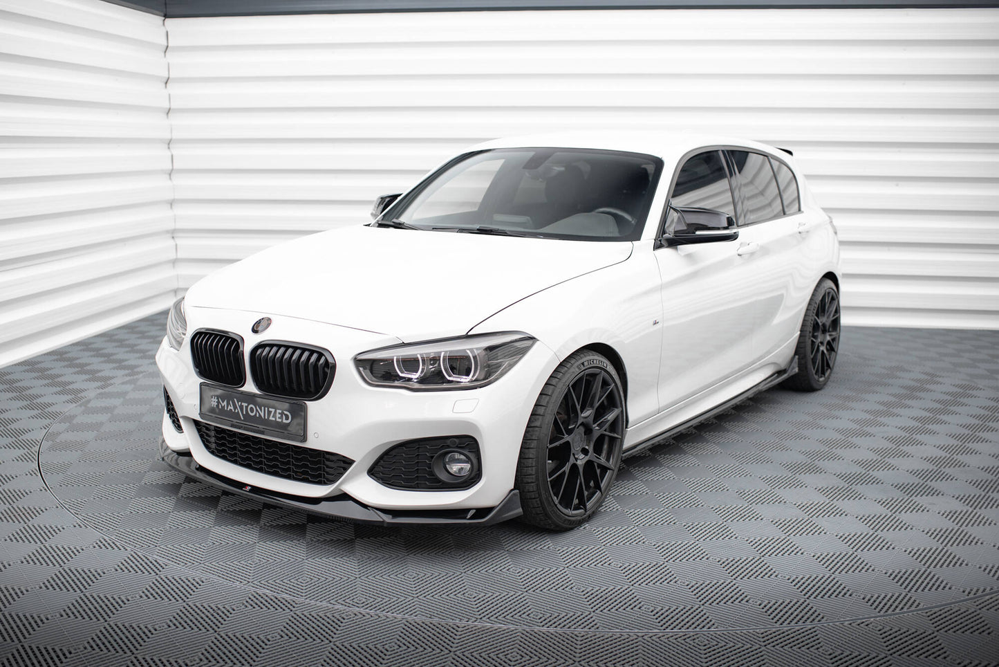 Front Ansatz V.4 für CSL Look BMW 1er M-Paket / M140i F20 Facelift schwarz Hochglanz