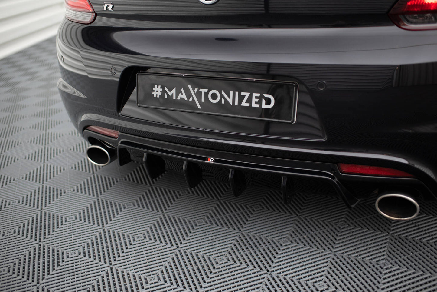 Diffusor Heck Ansatz V.2 für VW Scirocco R Mk3 schwarz Hochglanz