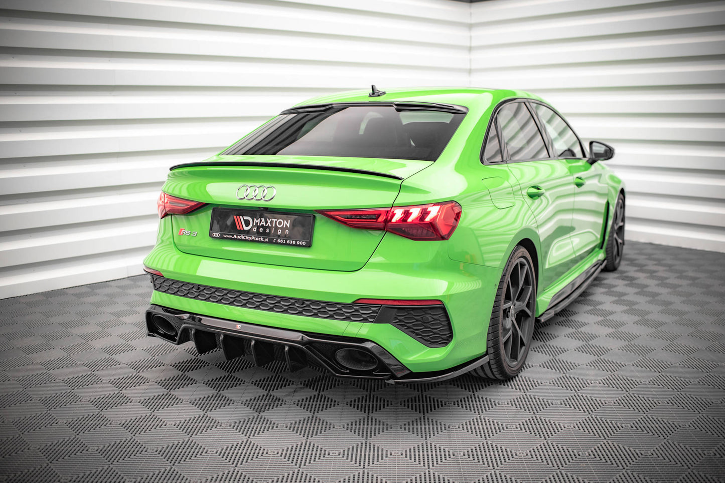 Heck Ansatz Flaps Diffusor für Audi RS3 Limousine 8Y schwarz Hochglanz