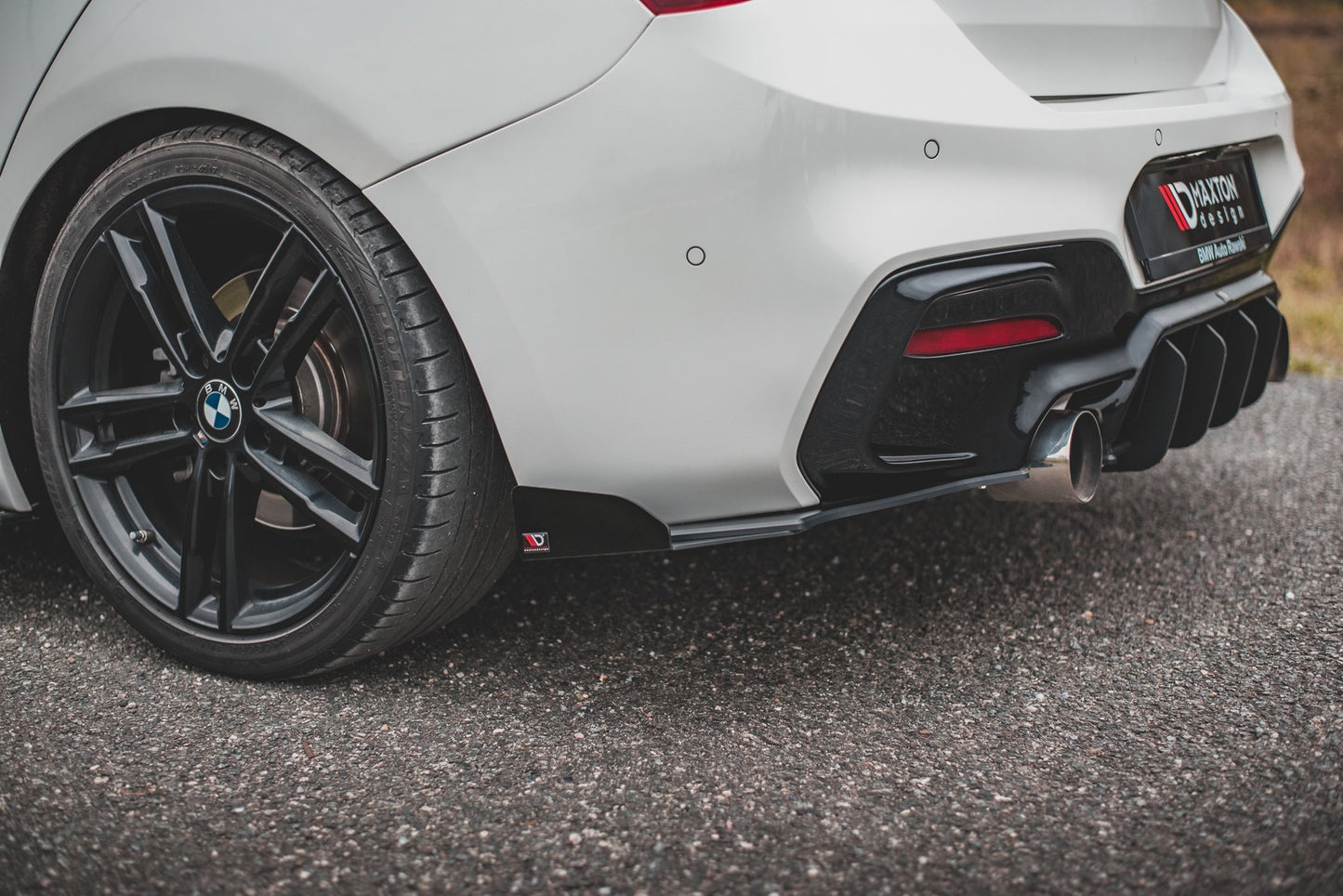 Street Pro Heck Ansatz Flaps Diffusor V.3 +Flaps für BMW 1er M140i schwarz Hochglanz