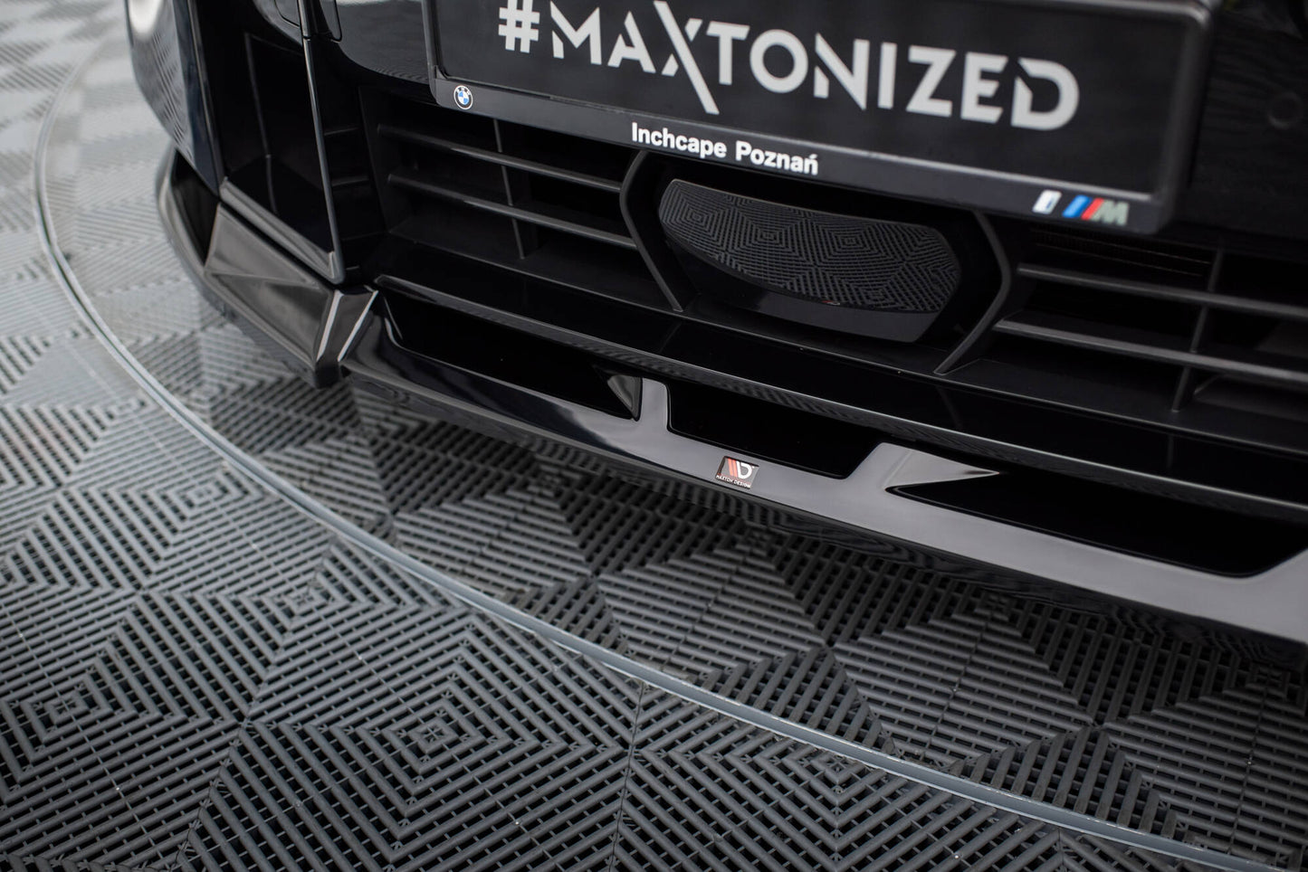Front Ansatz V.2 für BMW XM G09 schwarz Hochglanz