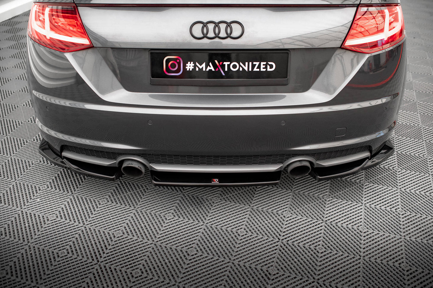 Heckansatz Audi TT S-Line 8S schwarz Hochglanz