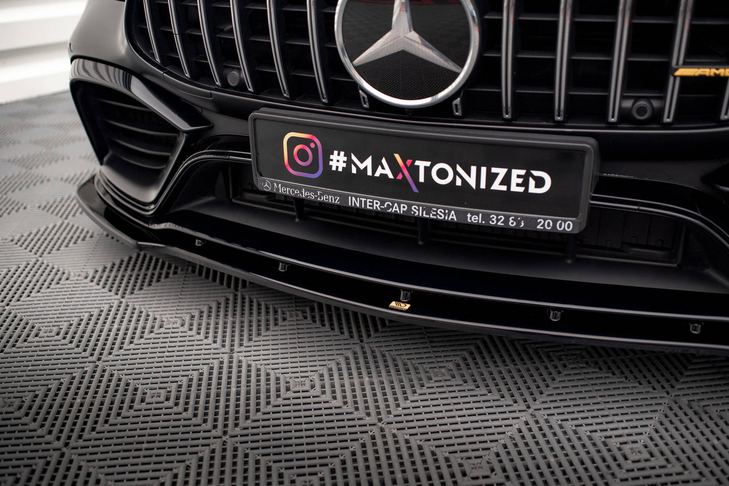Front Ansatz V.2 für Mercedes-AMG GT 63S 4-Door Coupe Aero schwarz Hochglanz
