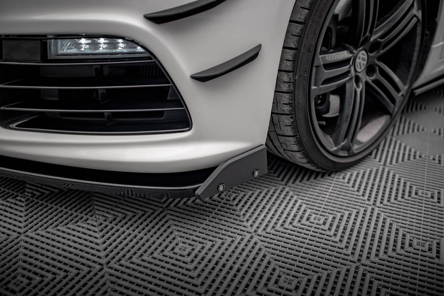 Front Ansatz V.3 + Flaps für VW Scirocco R Mk3