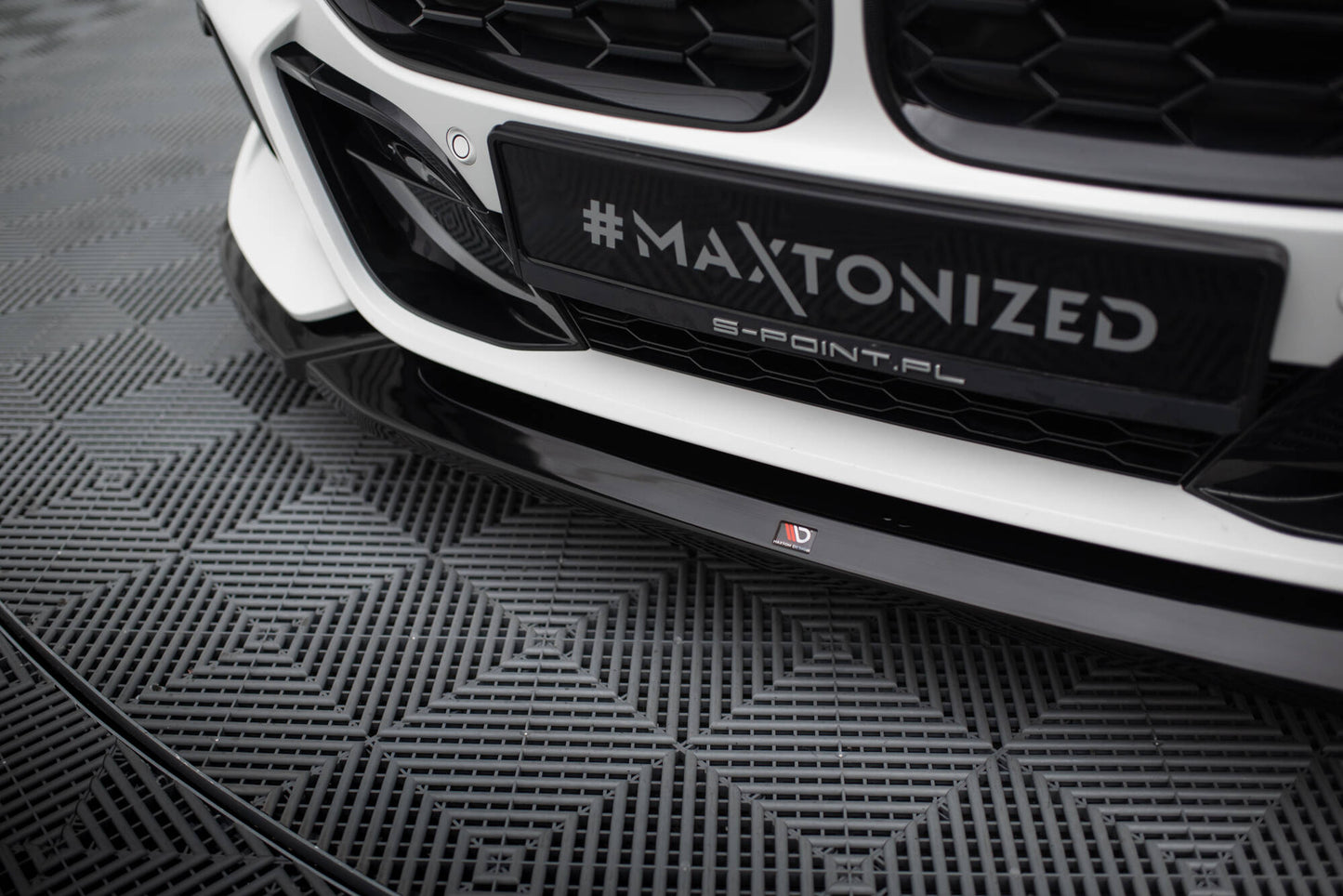 Front Ansatz V.3 für BMW Z4 M40i / M-Paket G29 Facelift schwarz Hochglanz