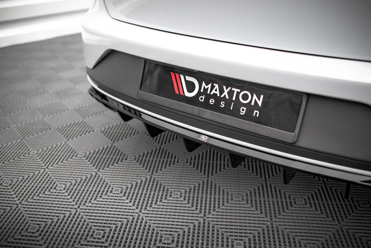 Diffusor Heck Ansatz für Seat Leon Cupra Sportstourer Mk3 schwarz Hochglanz