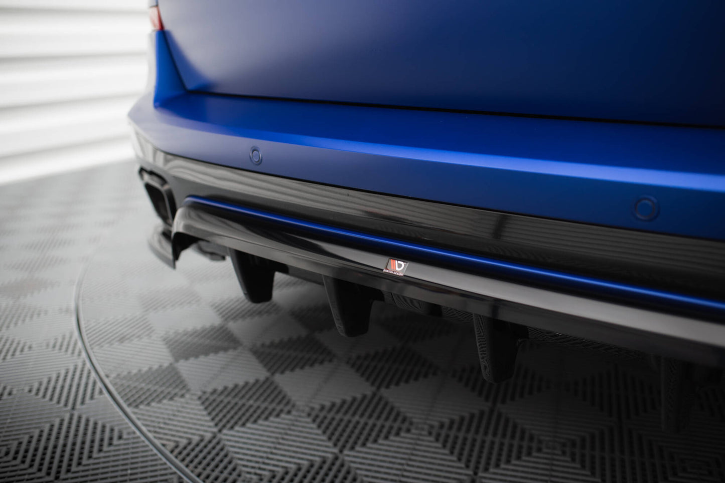 Mittlerer Cup Diffusor DTM Look Heck Ansatz für V.1 BMW X5 M-Paket G05 Facelift schwarz Hochglanz