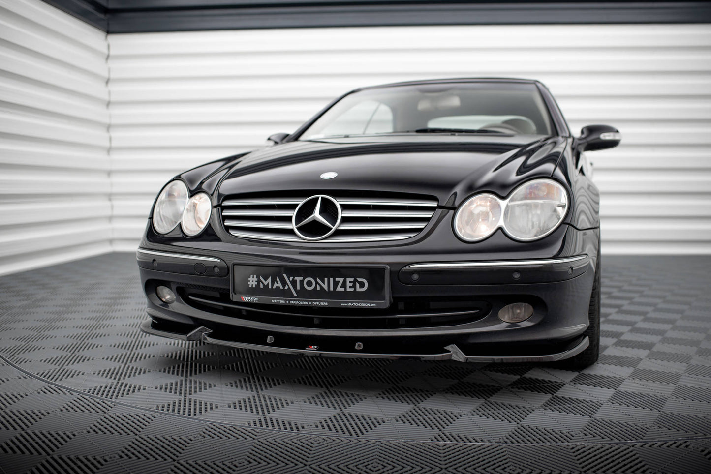 Front Ansatz V.2 für Mercedes-Benz CLK W209 schwarz Hochglanz