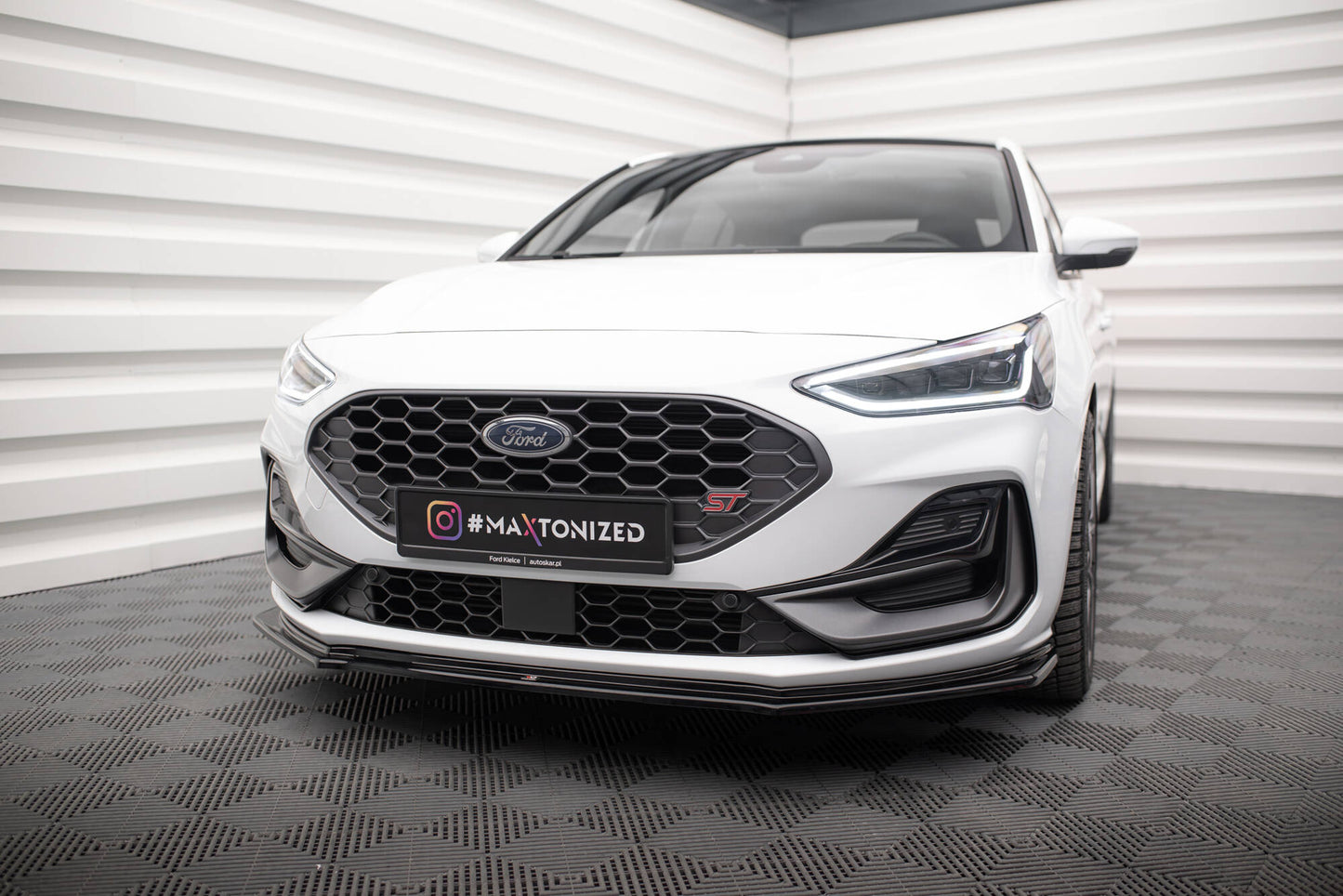 Front Ansatz V.5 für Ford Focus ST / ST-Line Mk4 Facelift schwarz Hochglanz