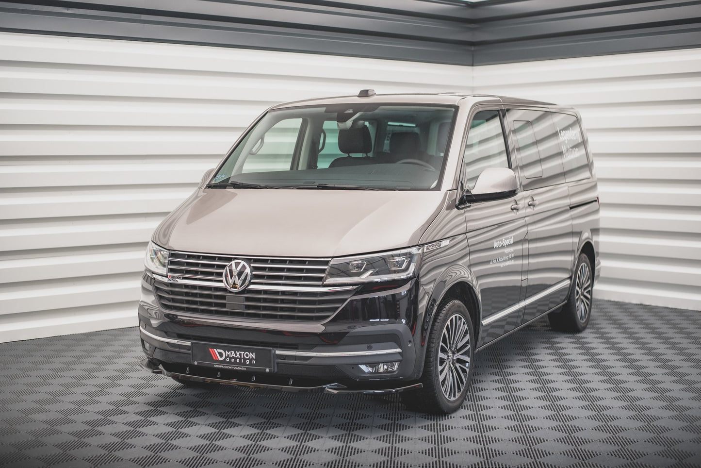 Front Ansatz V.2 für VW T6 Facelift schwarz Hochglanz