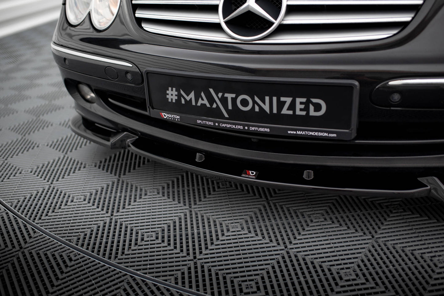 Front Ansatz V.2 für Mercedes-Benz CLK W209 schwarz Hochglanz