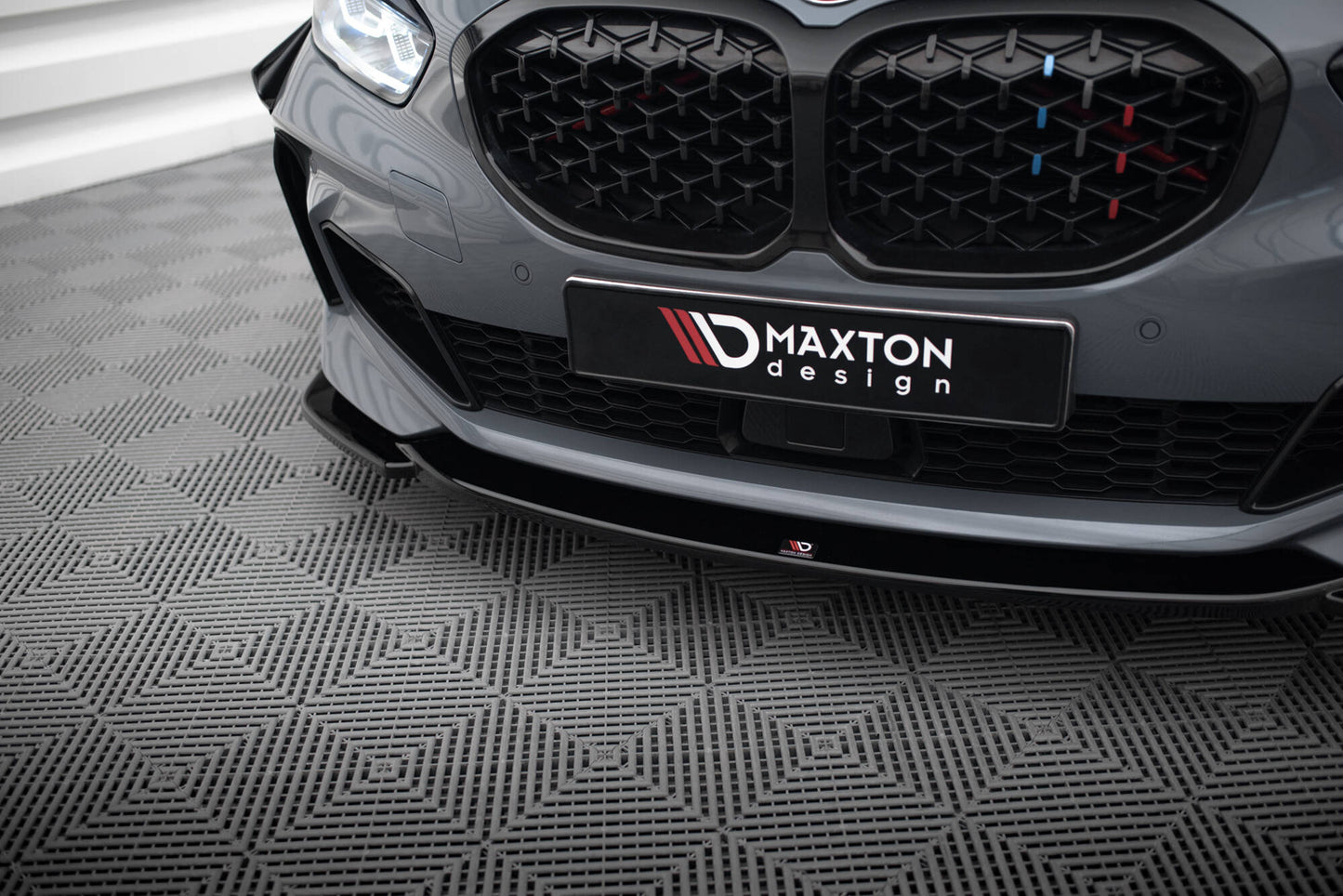 Front Ansatz V.3 für BMW 1er M-Paket/ M135i / 128ti F40 schwarz Hochglanz
