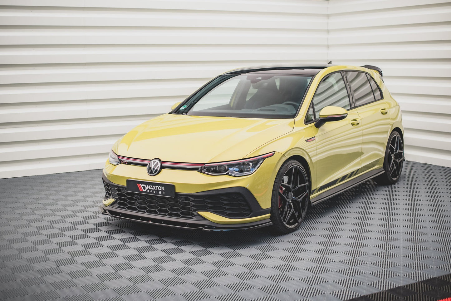 Front Ansatz V.2 für VW Golf GTI Clubsport Mk8 schwarz Hochglanz