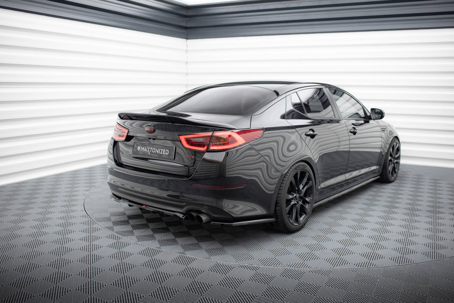 Mittlerer Cup Diffusor DTM Look Heck Ansatz für Kia Optima Mk3 schwarz Hochglanz