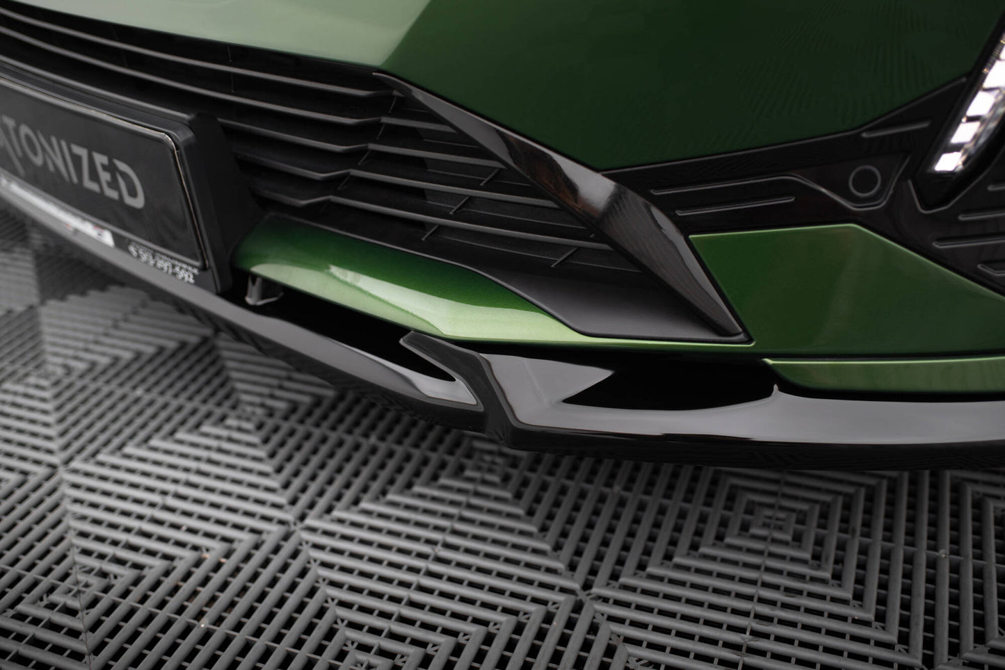 Front Ansatz für Peugeot 308 GT Mk3 schwarz Hochglanz