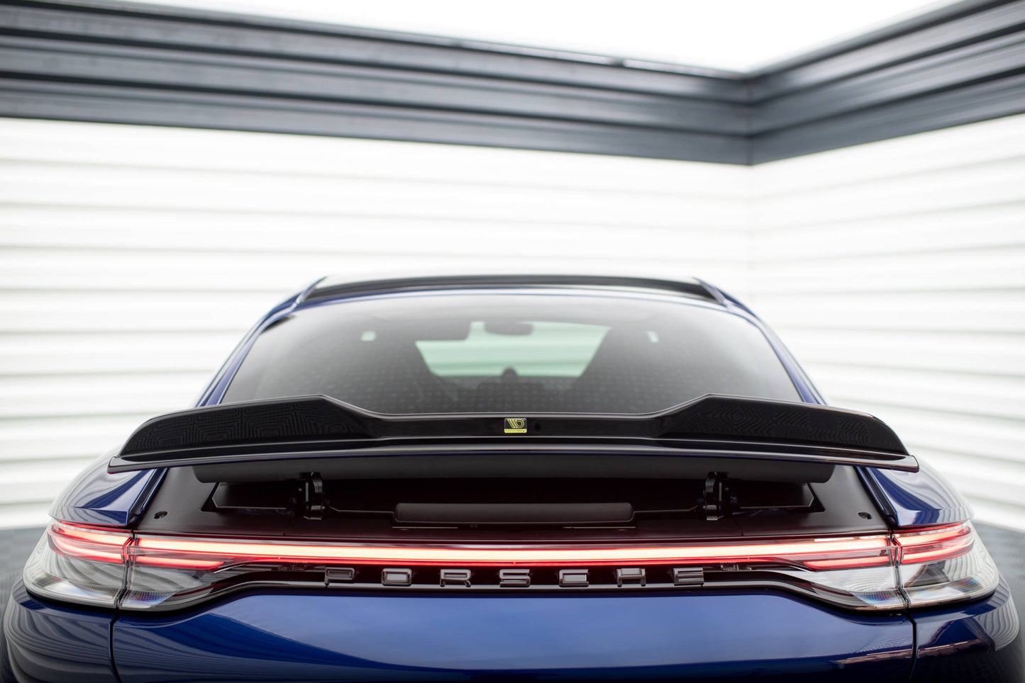 Spoiler CAP 3D für Porsche Panamera E-Hybrid 971 Facelift schwarz Hochglanz