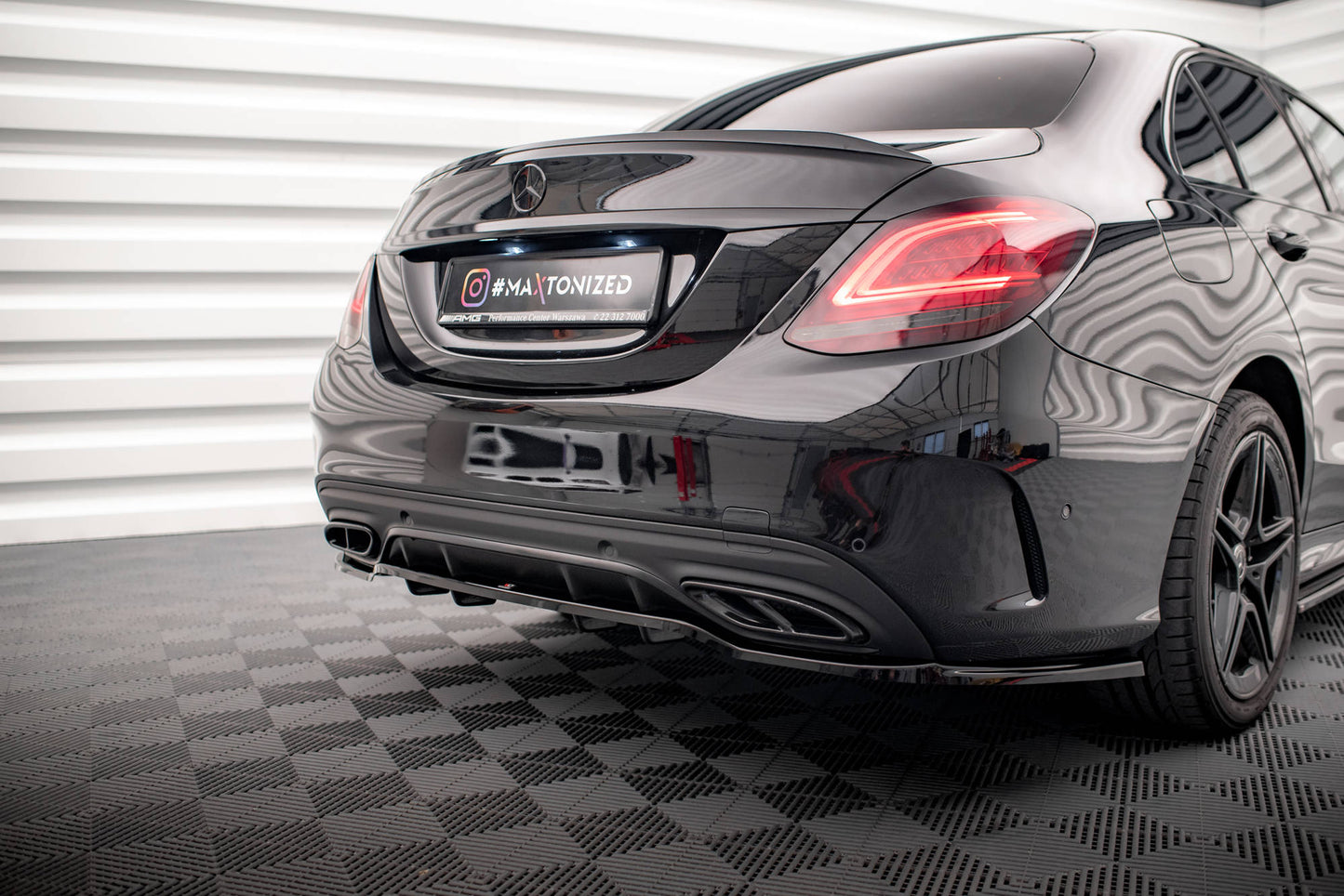 Mittlerer Cup Diffusor DTM Look Heck Ansatz für Mercedes-Benz C AMG-Line W205 Facelift schwarz Hochglanz