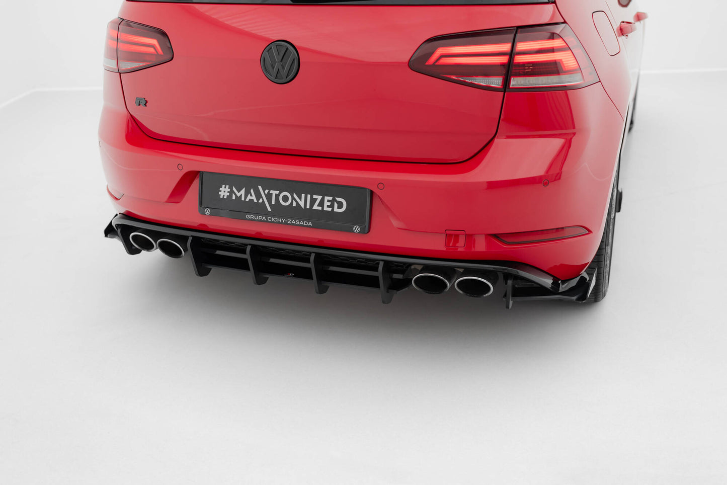 Robuste Racing Heckschürze für Volkswagen Golf R Mk7 Facelift