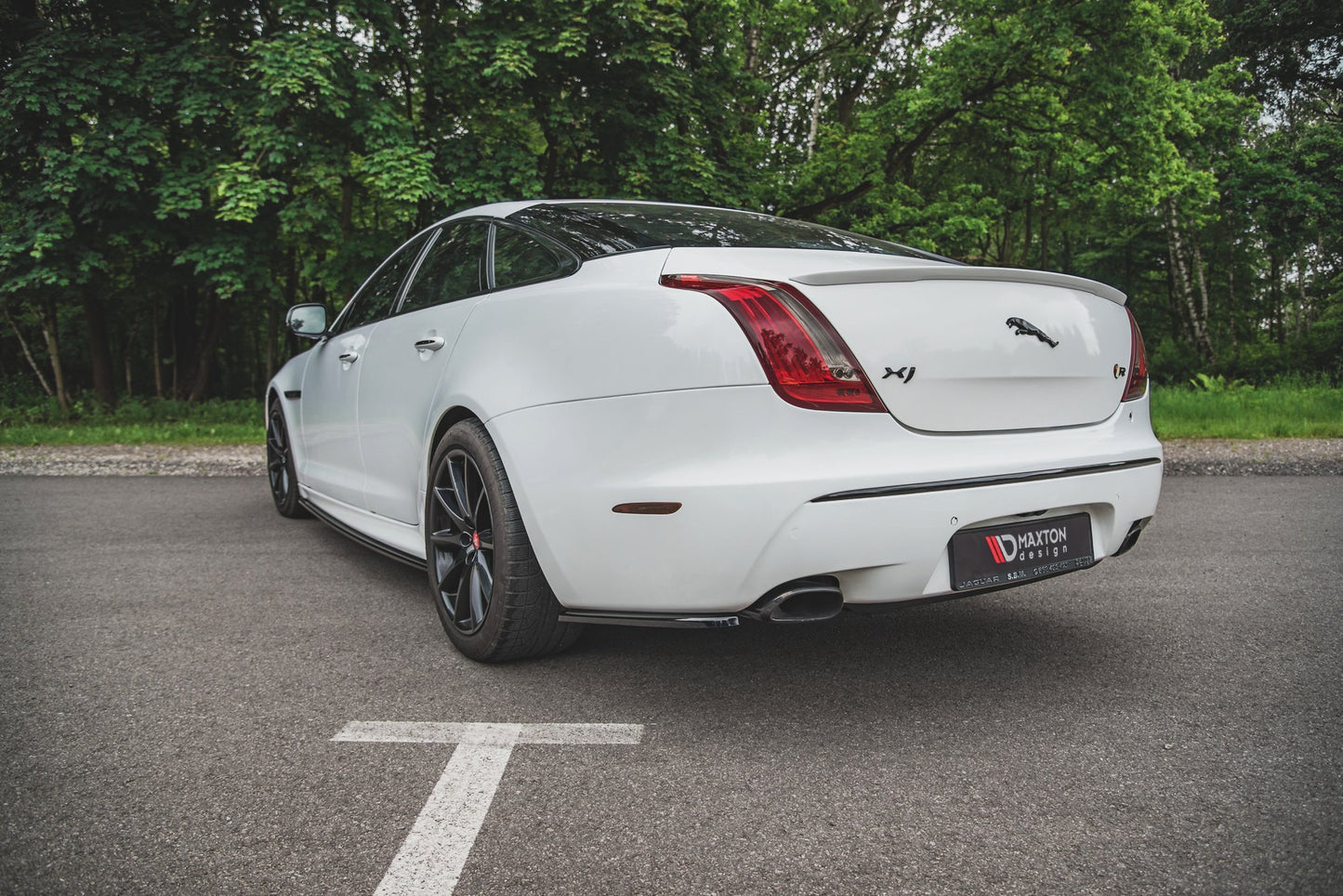 Heck Ansatz Flaps Diffusor für Jaguar XJ R-Sport X351 Facelift schwarz Hochglanz