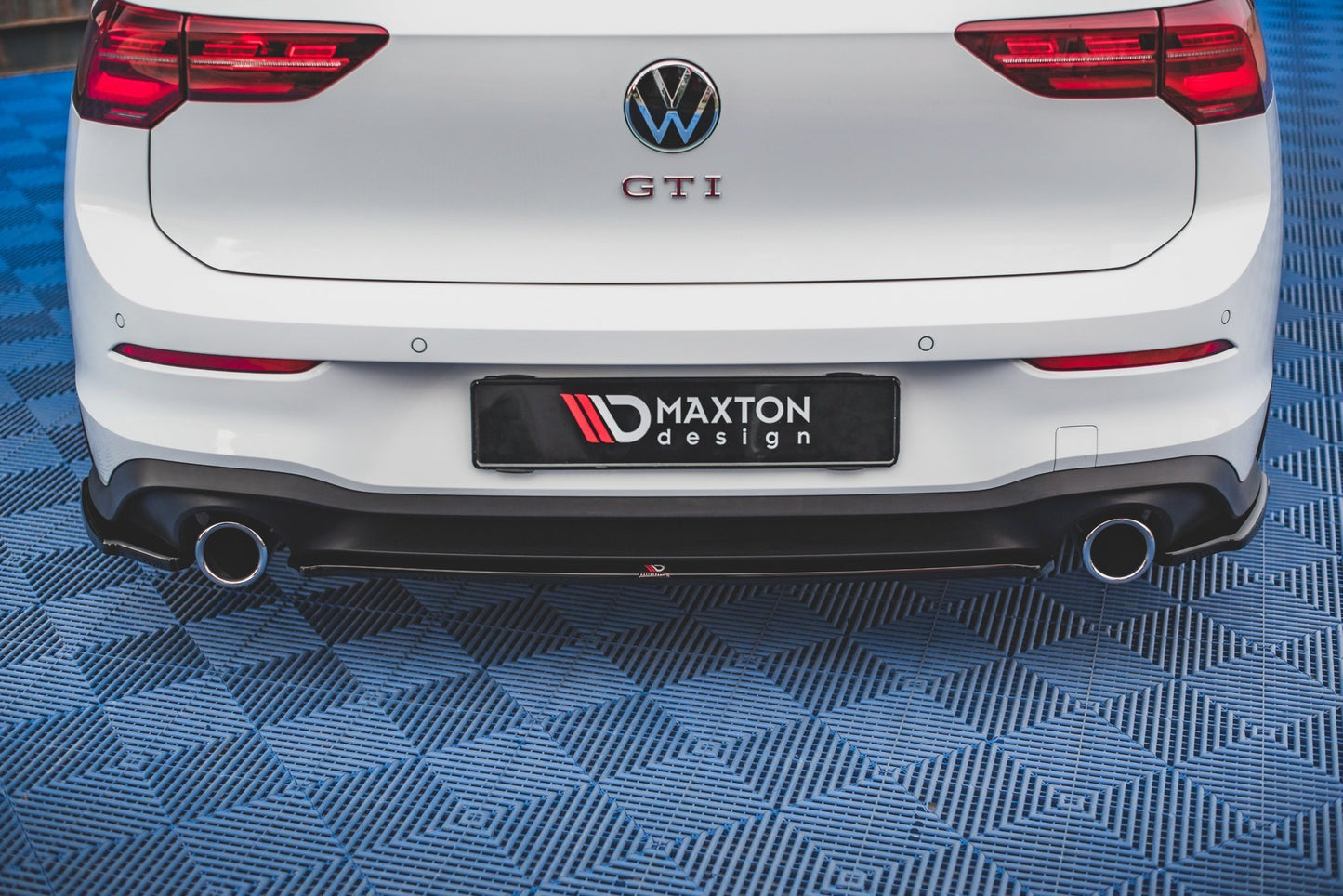 Heckansatz VW Golf GTI Mk8 schwarz Hochglanz