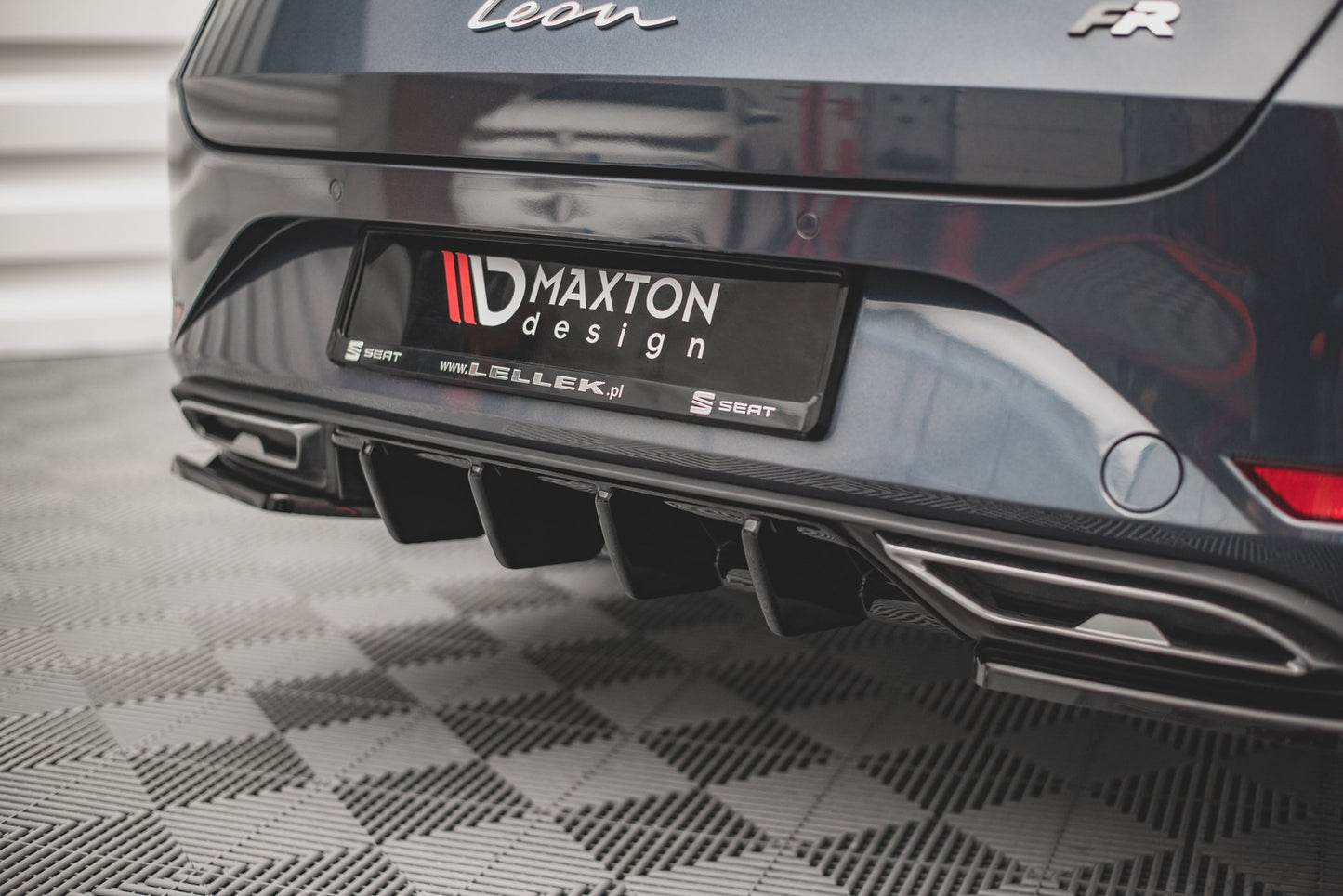 Diffusor Heck Ansatz V.1 für Seat Leon Mk4 schwarz Hochglanz