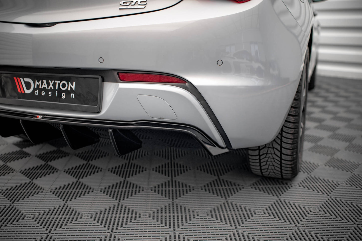 Diffusor Heck Ansatz für Opel Astra GTC OPC-Line J (Einzelauspuff li.) schwarz Hochglanz