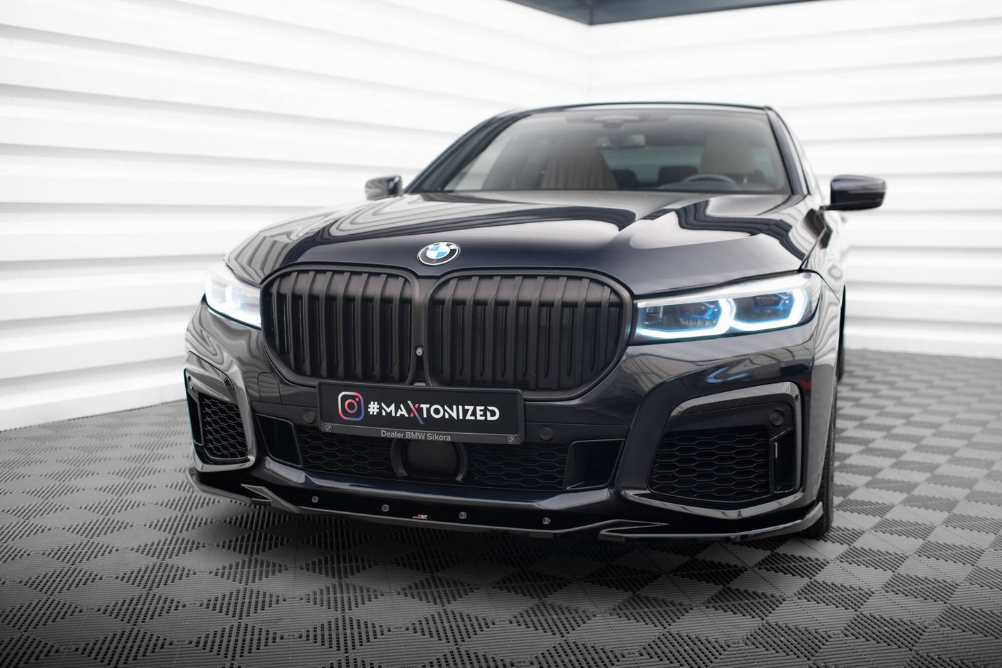 Front Ansatz V.3 für BMW 7 M-Paket G11 / G12 Facelift schwarz Hochglanz