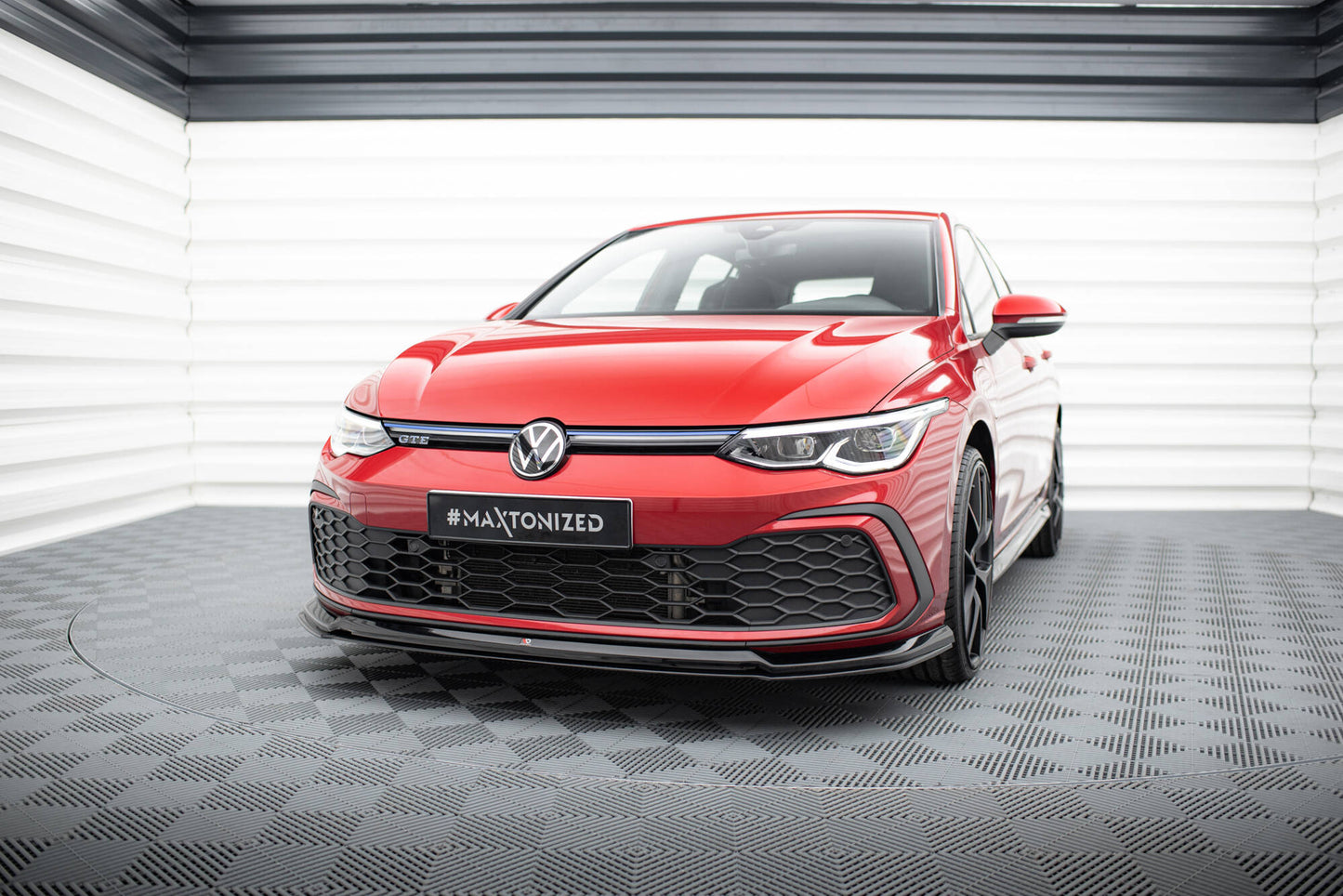 Front Ansatz V.6 für VW Golf GTI / GTE / GTD / R-Line Mk8 schwarz Hochglanz
