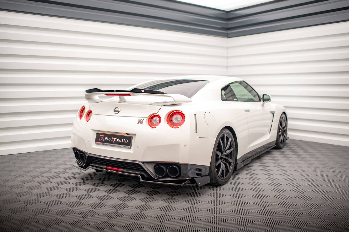 Mittlerer Diffusor Heck Ansatz +Flaps für Nissan GTR R35 Facelift