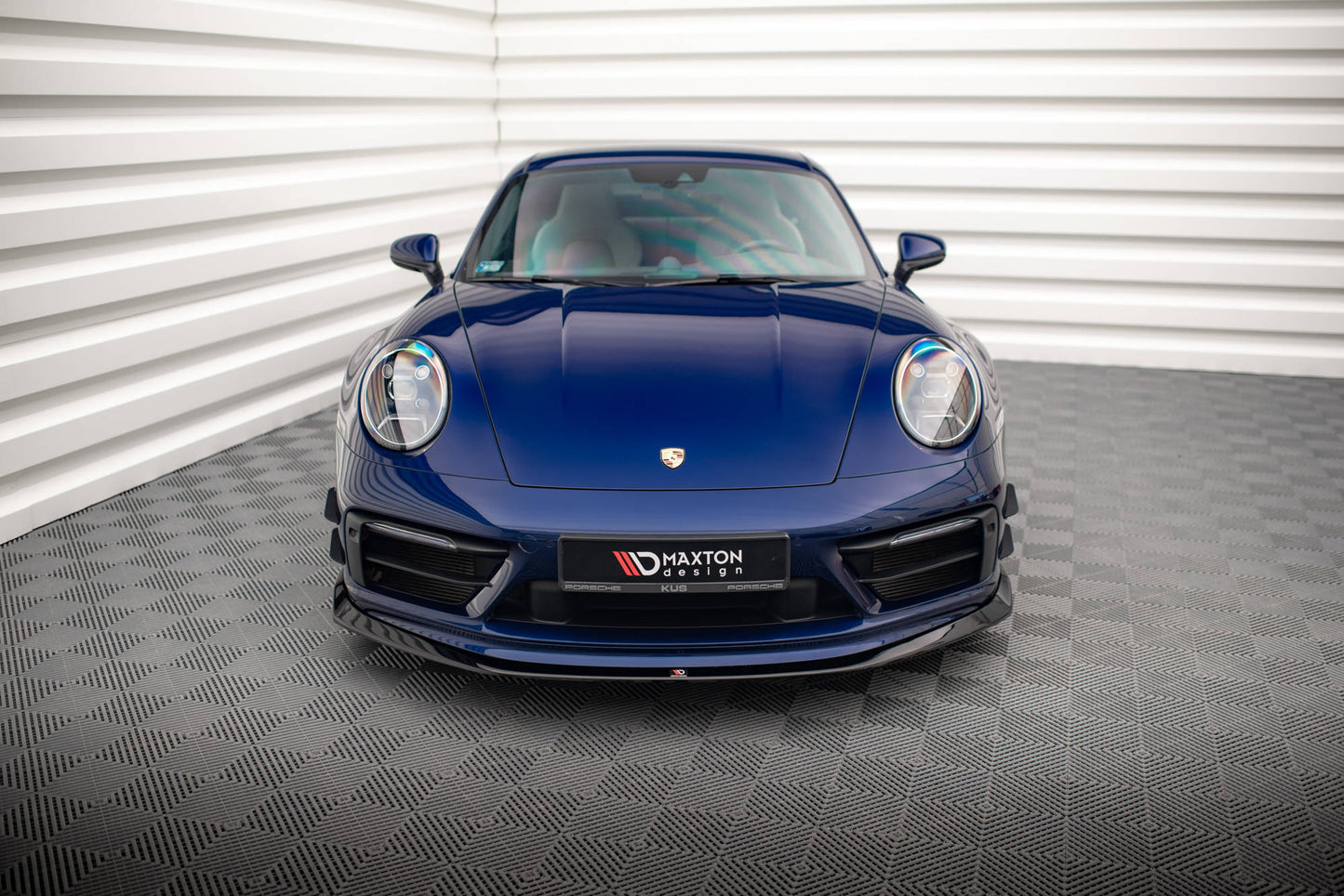 Front Ansatz V.2 für Porsche 911 Carrera Aero / Carrera GTS 992 schwarz Hochglanz