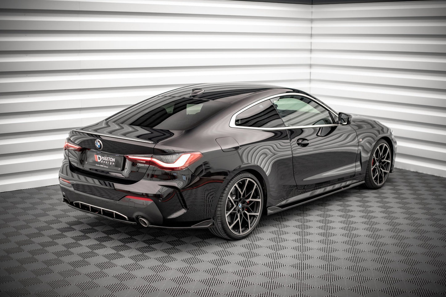 Heck Ansatz Flaps Diffusor V.2 für BMW 4er M-Paket G22 / G23 / G22 Facelift / G23 Facelift schwarz Hochglanz
