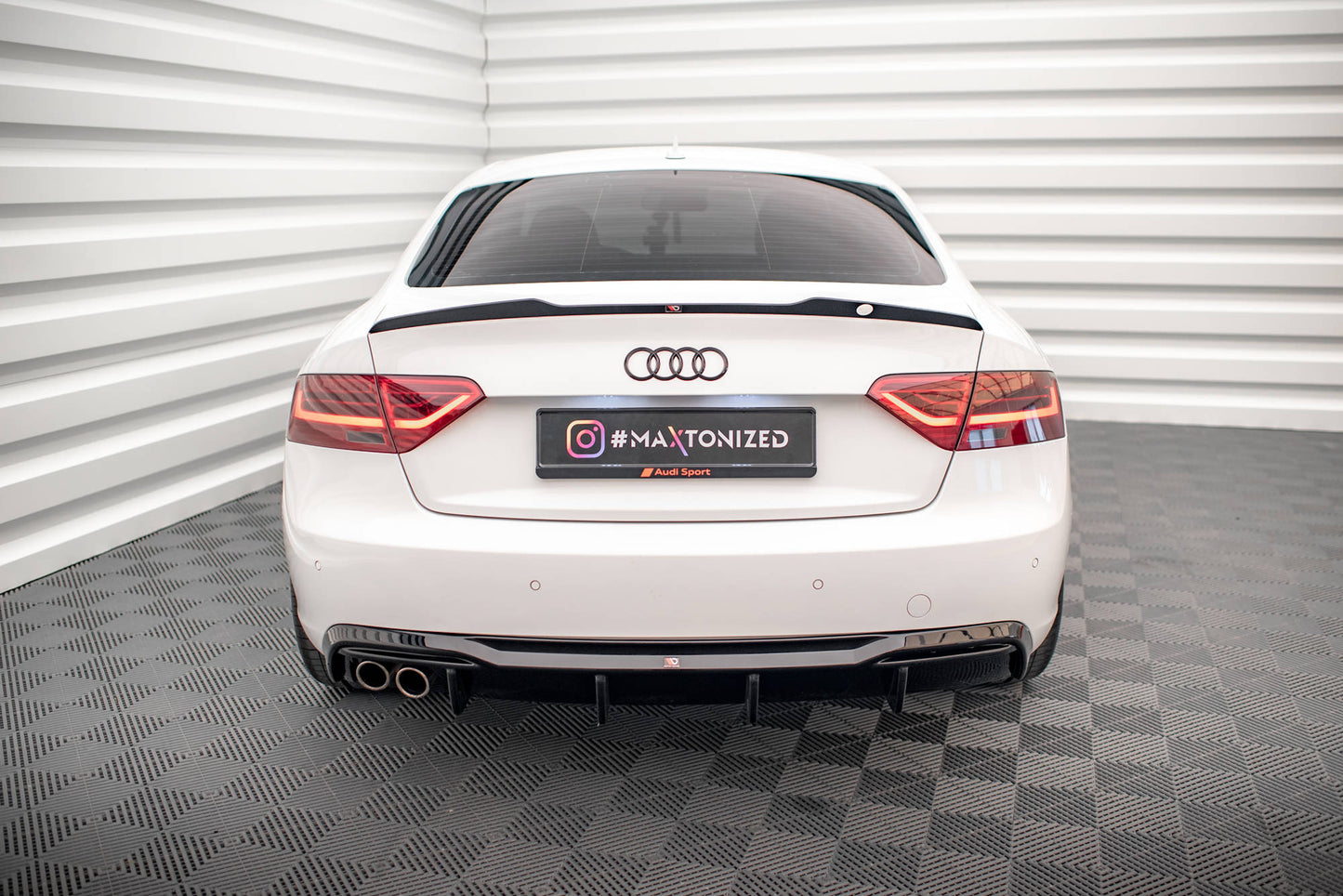Diffusor Heck Ansatz für Audi A5 8T Facelift (Doppelauspuff li.)