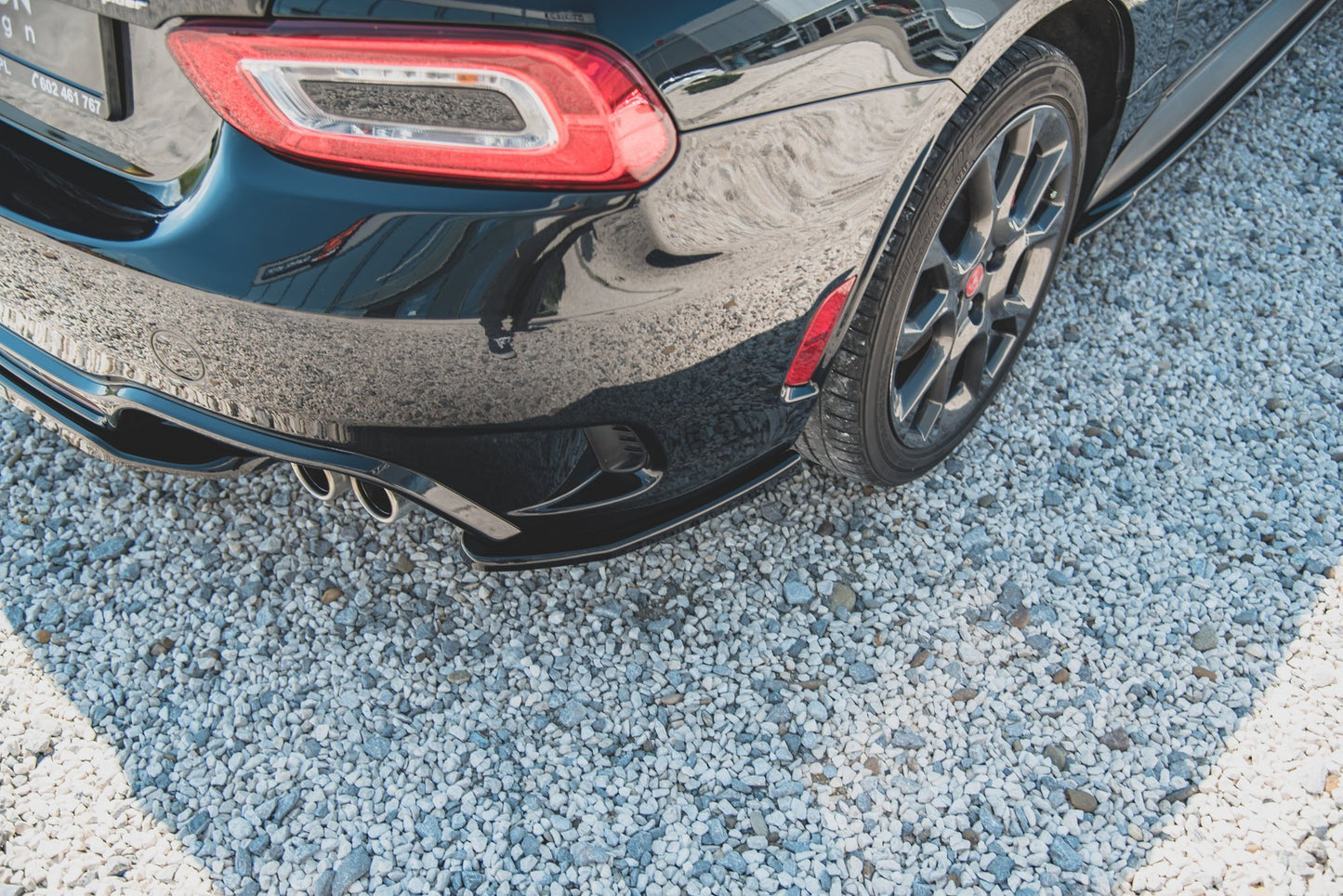 Heck Ansatz Flaps Diffusor für Abarth 124 Spider schwarz Hochglanz