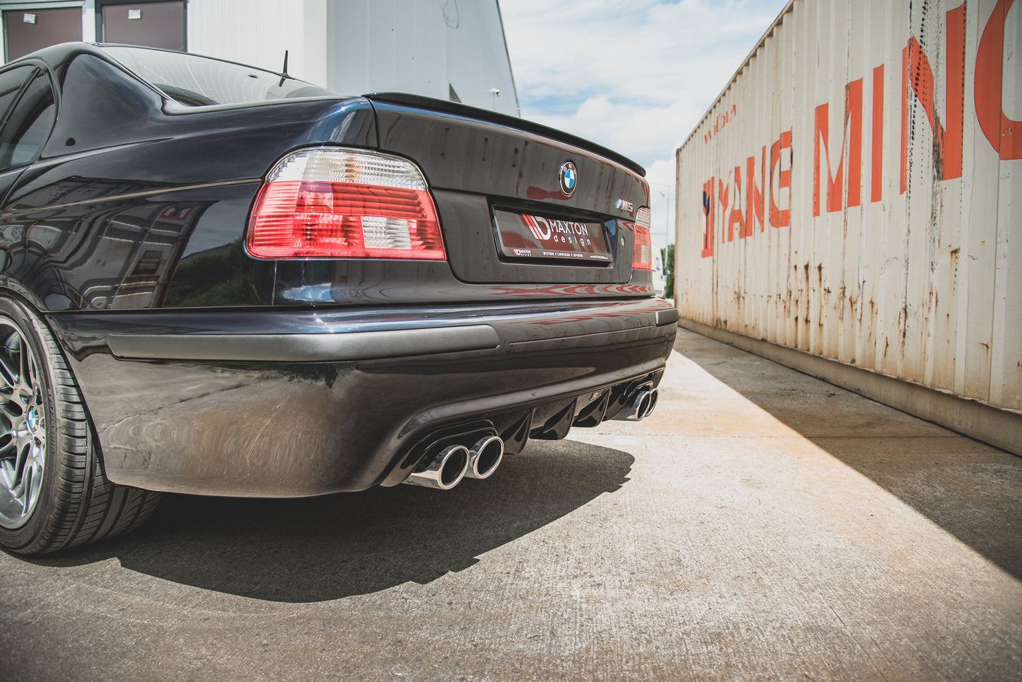 Diffusor Heck Ansatz für BMW M5 / 5 M-Paket E39 schwarz Hochglanz