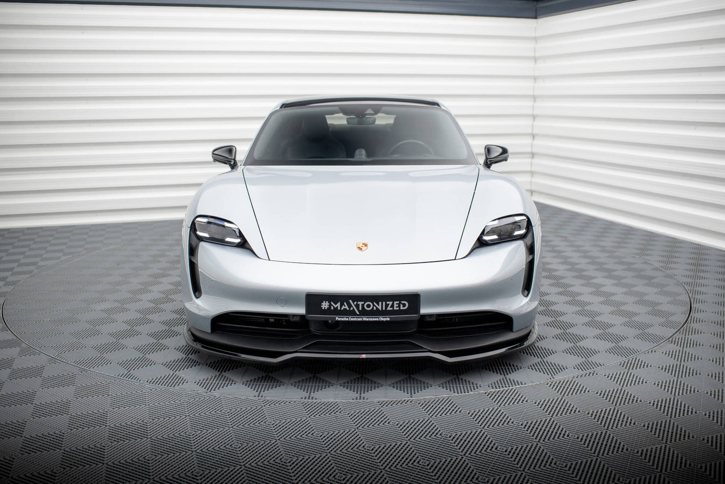 Front Ansatz für Porsche Taycan / Taycan 4 / Taycan 4S / Taycan GTS Mk1 schwarz Hochglanz