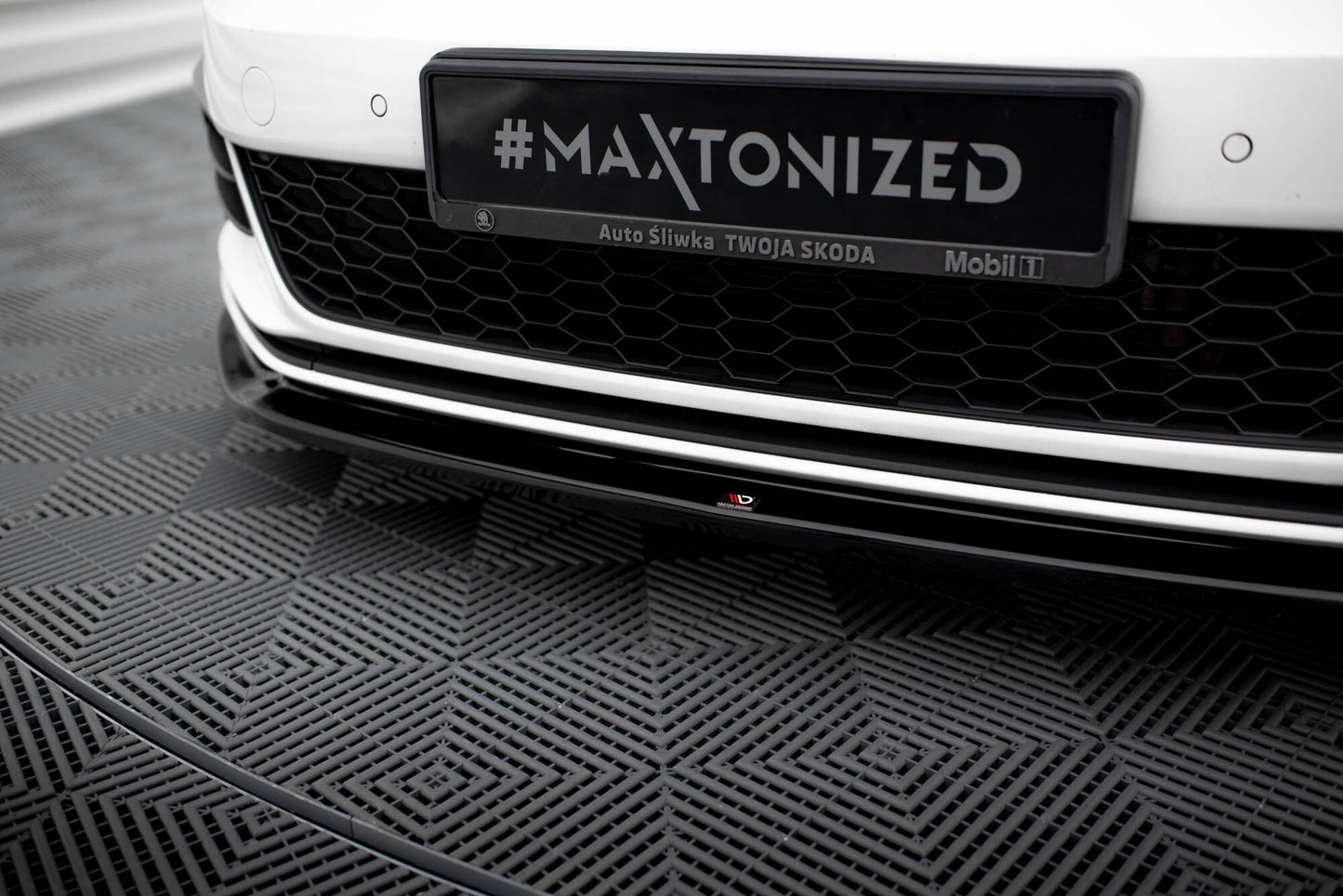 Front Ansatz V.2 für VW GOLF 7 GTI FACELIFT schwarz Hochglanz