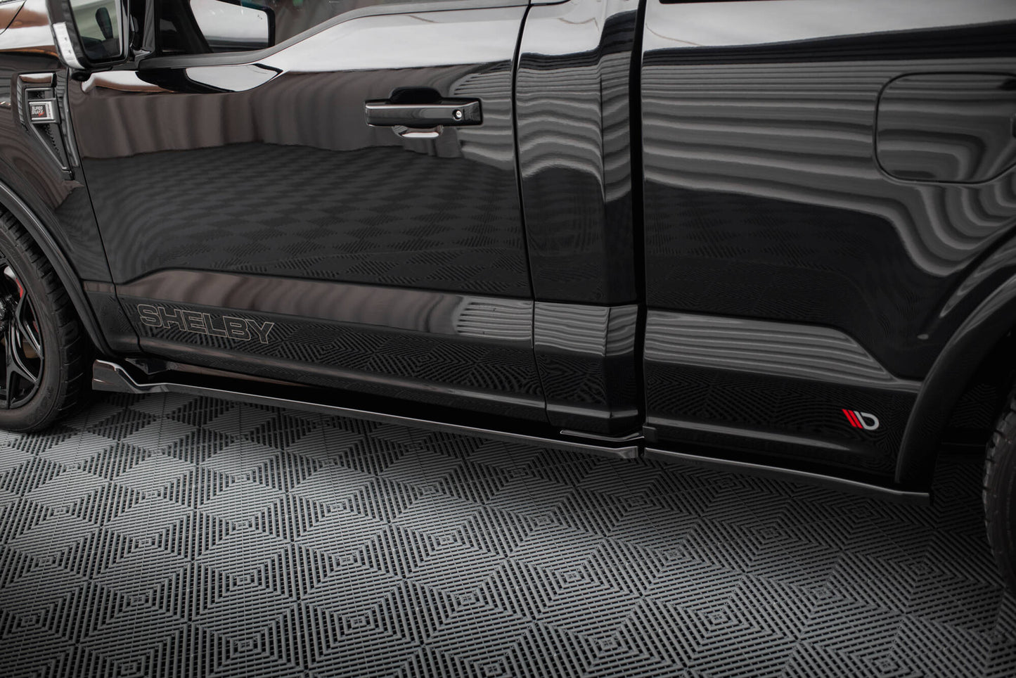 Seitenschweller Ansatz für Shelby F150 Super Snake schwarz Hochglanz