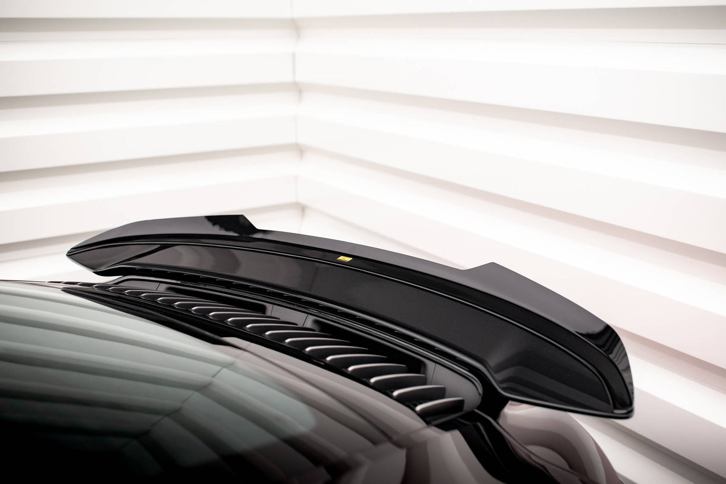 Spoiler CAP für Porsche 911 Turbo S 992 schwarz Hochglanz