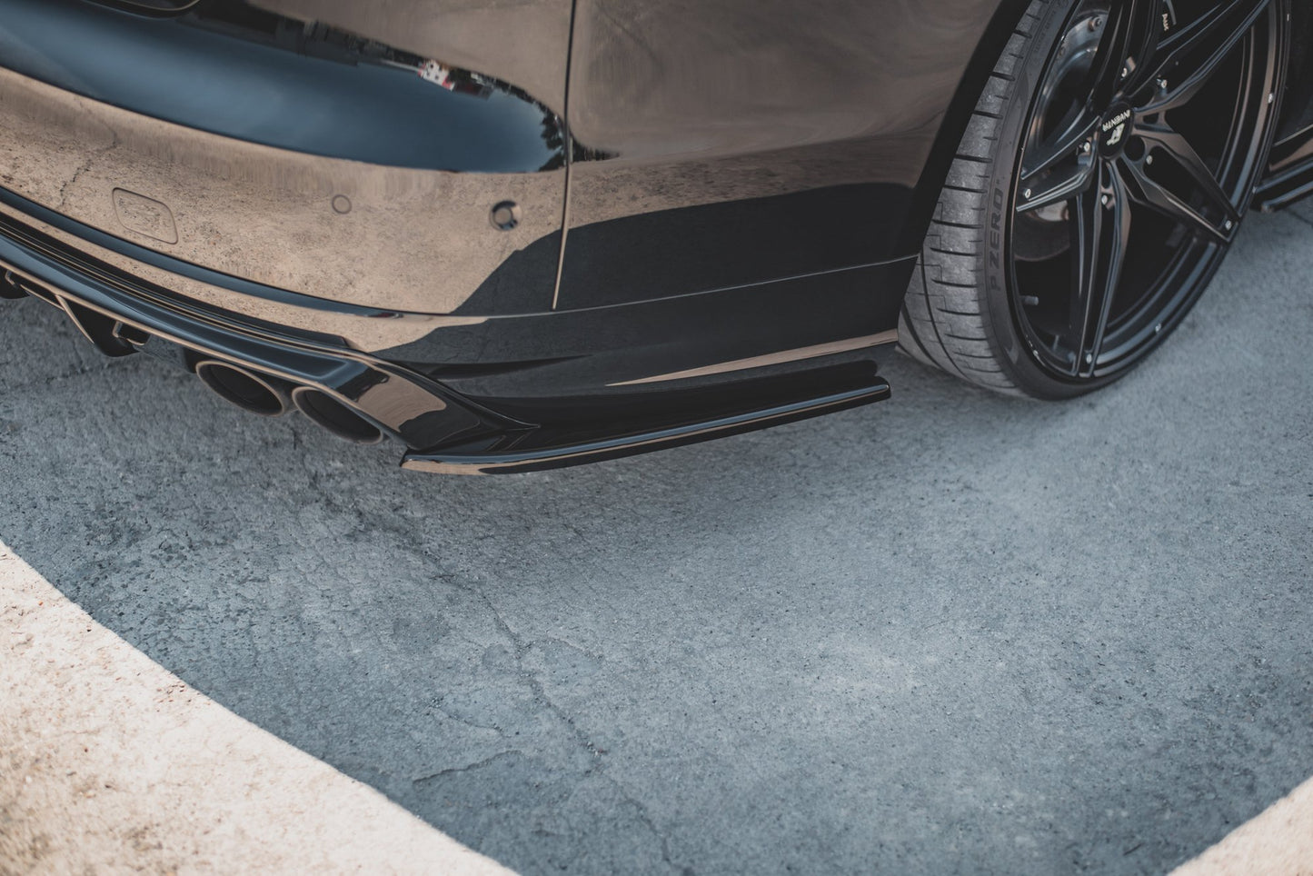Heck Ansatz Flaps Diffusor V.2 für Audi S8 D4 Facelift schwarz Hochglanz