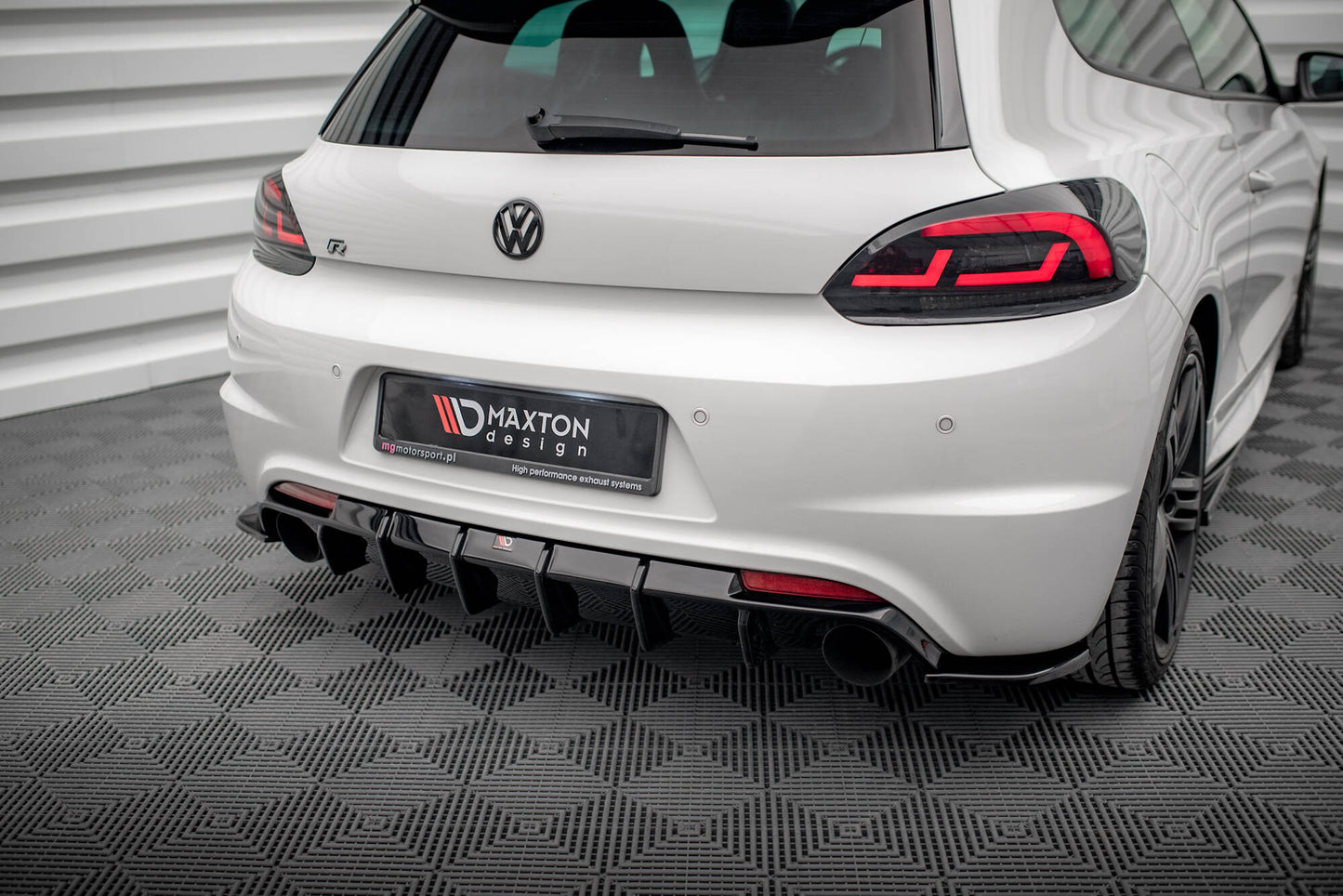 Diffusor Heck Ansatz V.1 für VW Scirocco R Mk3 schwarz Hochglanz