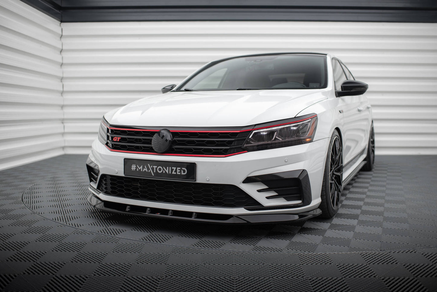 Front Ansatz V.2 für VW Passat GT B8 Facelift USA schwarz Hochglanz