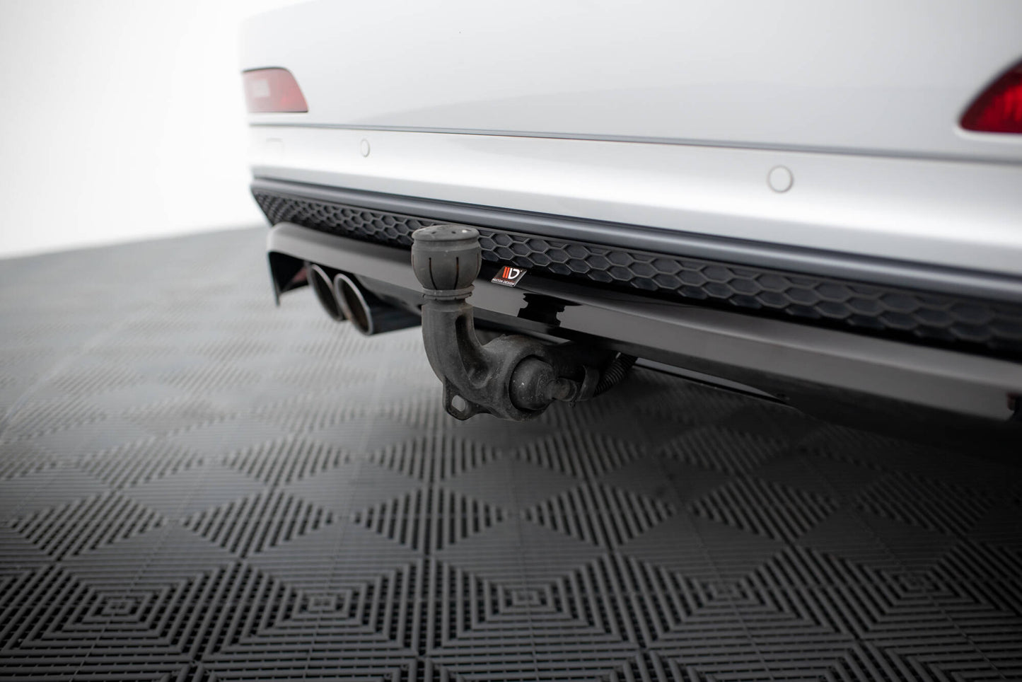 Mittlerer Cup Diffusor DTM Look Heck Ansatz für Audi Q3 S-line 8U schwarz Hochglanz
